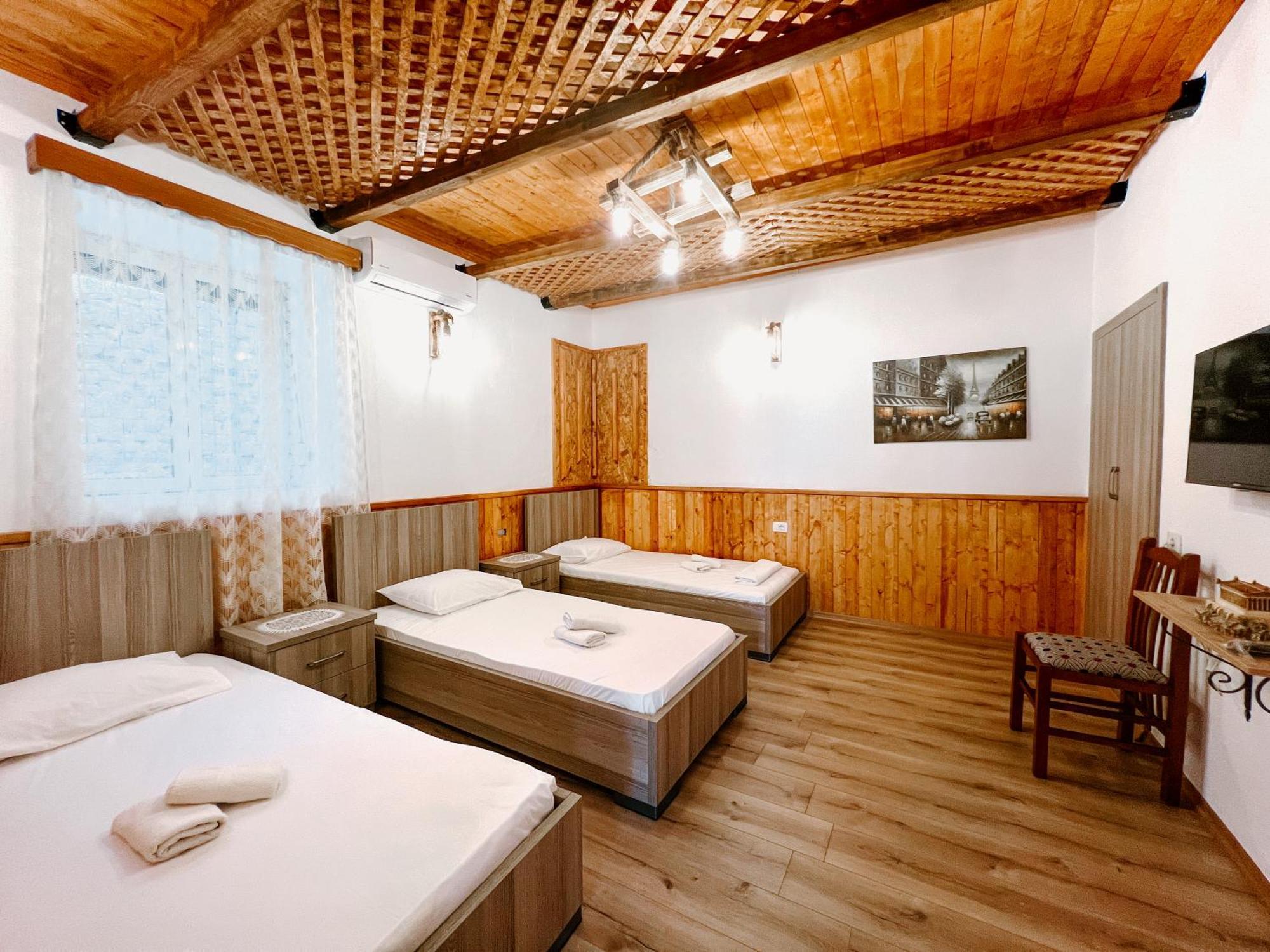 Daors House Apartman Gjirokastra Kültér fotó