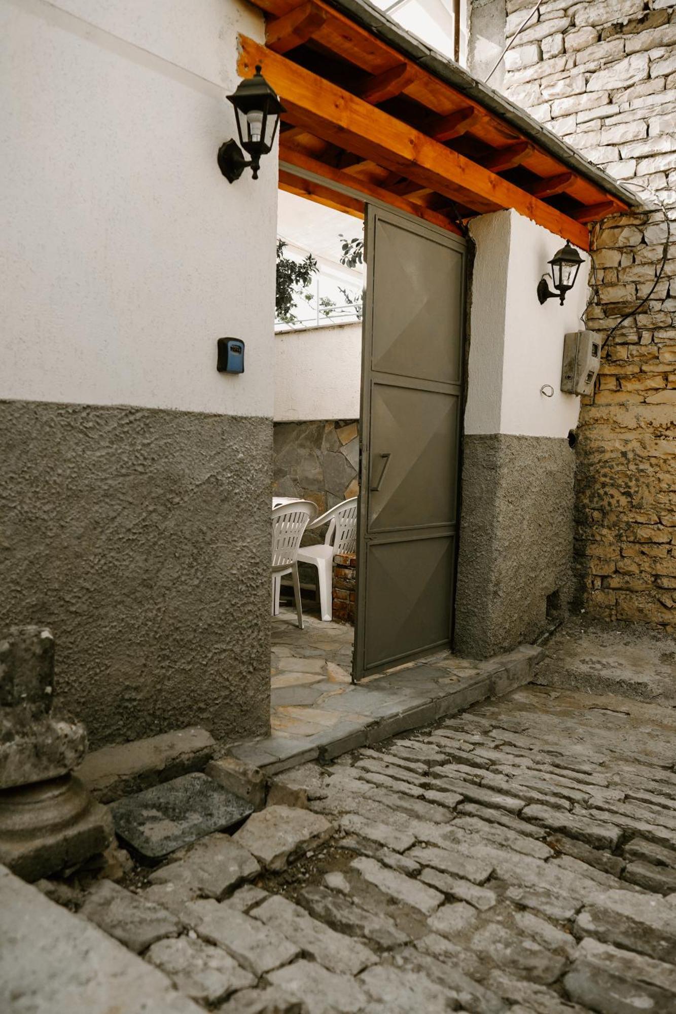 Daors House Apartman Gjirokastra Kültér fotó